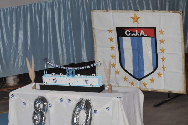 Club Alsina: festejó 80 años