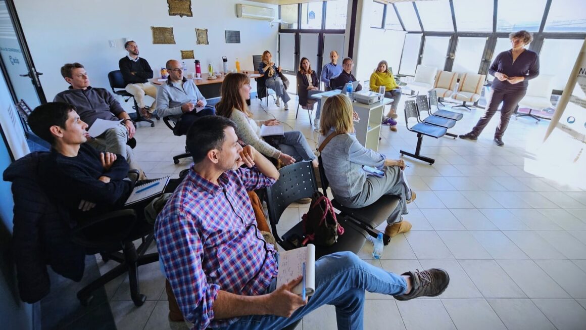 “Liderá tu relación con el dinero»